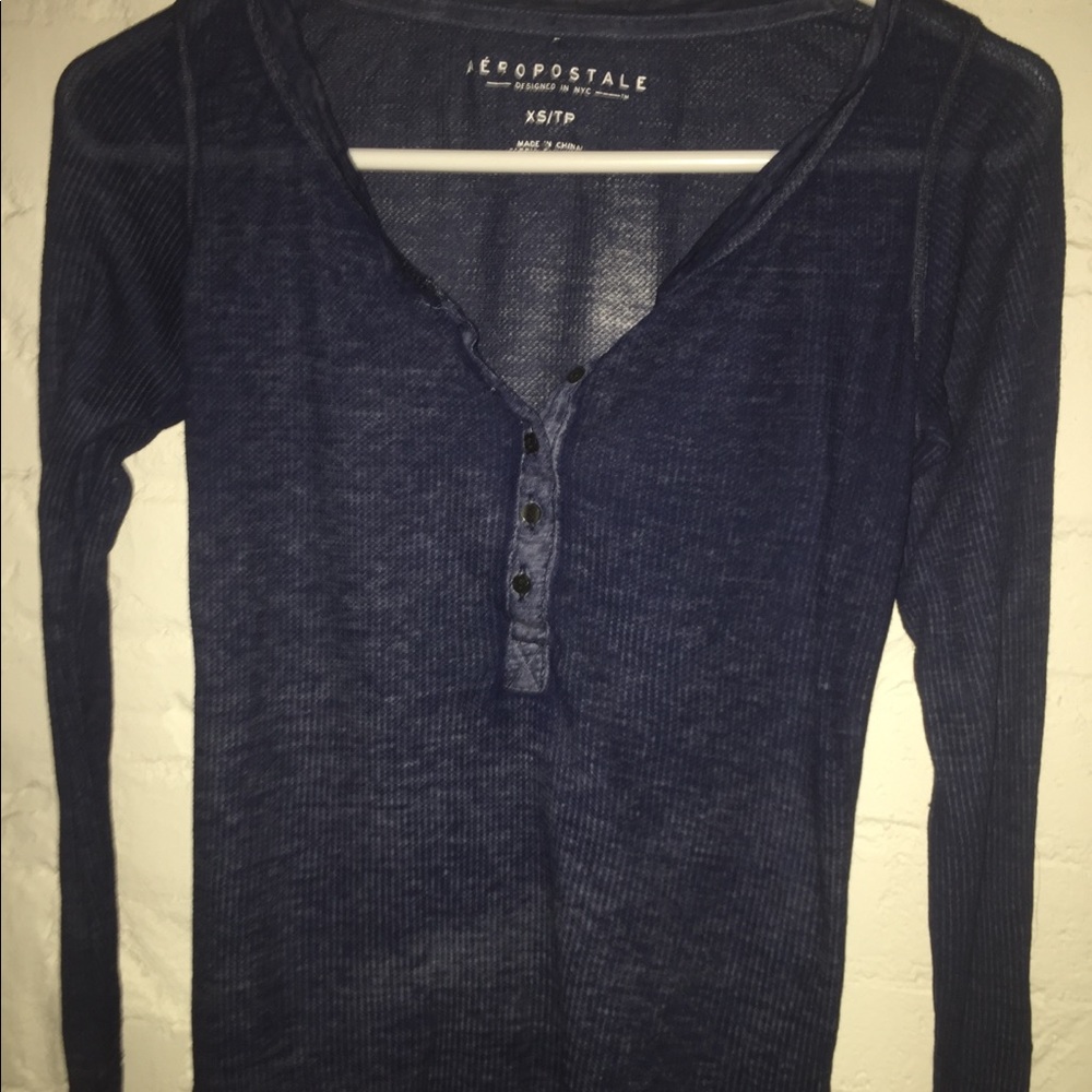 Long sleeve dark blue t-shirt